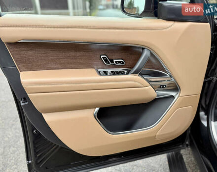 Чорний Ленд Ровер Рендж Ровер, об'ємом двигуна 3 л та пробігом 72 тис. км за 157000 $, фото 27 на Automoto.ua