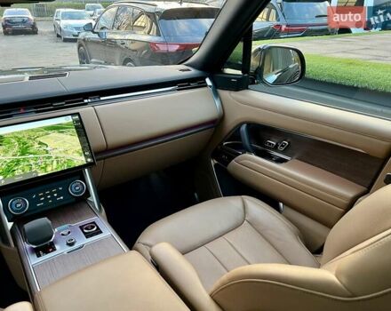 Ленд Ровер Рендж Ровер 2022 в Киеве на Automoto.ua Черный Ленд Ровер Рендж Ровер, объемом двигателя 3 л и пробегом 52 тыс. км за 153900 $, фото 80 на Automoto.ua