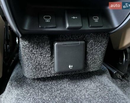 Черный Ленд Ровер Рендж Ровер, объемом двигателя 3 л и пробегом 94 тыс. км за 132900 $, фото 32 на Automoto.ua