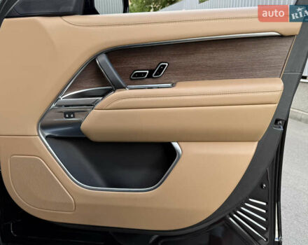 Черный Ленд Ровер Рендж Ровер, объемом двигателя 3 л и пробегом 49 тыс. км за 150000 $, фото 56 на Automoto.ua