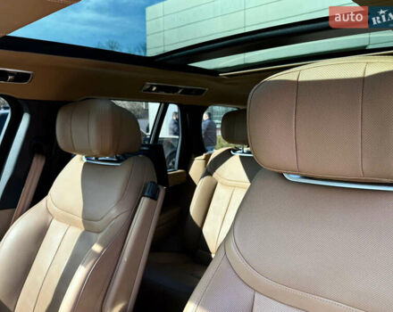 Чорний Ленд Ровер Рендж Ровер, об'ємом двигуна 4.39 л та пробігом 69 тис. км за 170000 $, фото 13 на Automoto.ua