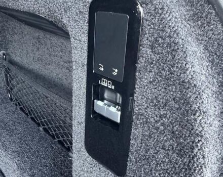 Чорний Ленд Ровер Рендж Ровер, об'ємом двигуна 3 л та пробігом 37 тис. км за 147000 $, фото 42 на Automoto.ua