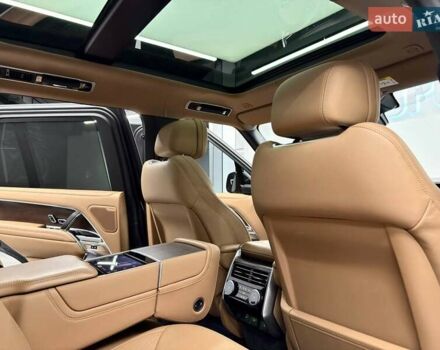 Ленд Ровер Рендж Ровер 2023 в Киеве на Automoto.ua Черный Ленд Ровер Рендж Ровер, объемом двигателя 3 л и пробегом 29 тыс. км за 187800 $, фото 52 на Automoto.ua