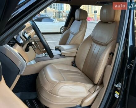 Чорний Ленд Ровер Рендж Ровер, об'ємом двигуна 3 л та пробігом 31 тис. км за 159000 $, фото 37 на Automoto.ua