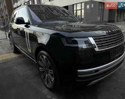 Ленд Ровер Рендж Ровер 2023 в Киеве на Automoto.ua Черный Ленд Ровер Рендж Ровер, объемом двигателя 4.39 л и пробегом 19 тыс. км за 221000 $, фото 36 на Automoto.ua