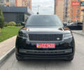Ленд Ровер Рендж Ровер 2023 в Днепре (Днепропетровске) на Automoto.ua Черный Ленд Ровер Рендж Ровер, объемом двигателя 4.4 л и пробегом 20 тыс. км за 165000 $, фото 5 на Automoto.ua