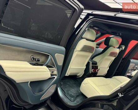 Ленд Ровер Рендж Ровер 2023 в Киеве на Automoto.ua Черный Ленд Ровер Рендж Ровер, объемом двигателя 4.4 л и пробегом 33 тыс. км за 278800 $, фото 37 на Automoto.ua