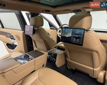 Ленд Ровер Рендж Ровер 2023 в Киеве на Automoto.ua Черный Ленд Ровер Рендж Ровер, объемом двигателя 3 л и пробегом 35 тыс. км за 209990 $, фото 33 на Automoto.ua