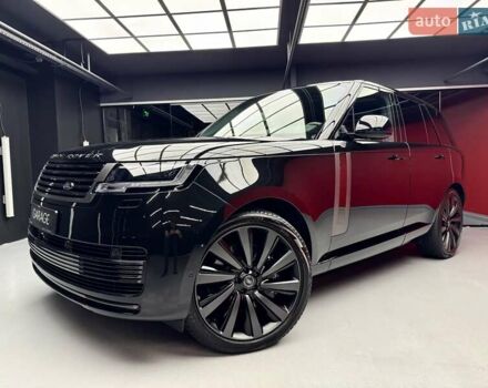 Ленд Ровер Рендж Ровер 2023 в Киеве на Automoto.ua Черный Ленд Ровер Рендж Ровер, объемом двигателя 4.4 л и пробегом 33 тыс. км за 278800 $, фото 4 на Automoto.ua