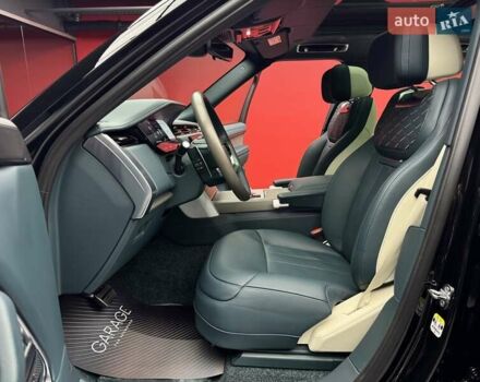 Ленд Ровер Рендж Ровер 2023 в Киеве на Automoto.ua Черный Ленд Ровер Рендж Ровер, объемом двигателя 4.4 л и пробегом 33 тыс. км за 278800 $, фото 26 на Automoto.ua