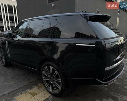 Ленд Ровер Рендж Ровер 2023 в Киеве на Automoto.ua Черный Ленд Ровер Рендж Ровер, объемом двигателя 4.39 л и пробегом 19 тыс. км за 221000 $, фото 29 на Automoto.ua