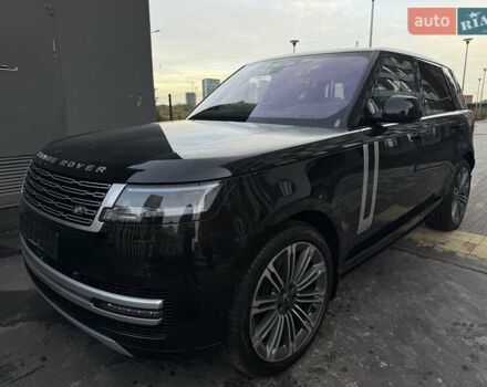Ленд Ровер Рендж Ровер 2023 в Киеве на Automoto.ua Черный Ленд Ровер Рендж Ровер, объемом двигателя 4.39 л и пробегом 19 тыс. км за 221000 $, фото 43 на Automoto.ua