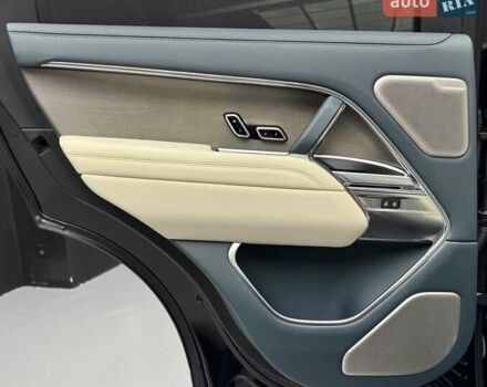 Ленд Ровер Рендж Ровер 2023 в Киеве на Automoto.ua Черный Ленд Ровер Рендж Ровер, объемом двигателя 4.4 л и пробегом 33 тыс. км за 278800 $, фото 38 на Automoto.ua