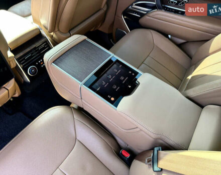 Чорний Ленд Ровер Рендж Ровер, об'ємом двигуна 4.39 л та пробігом 69 тис. км за 170000 $, фото 15 на Automoto.ua