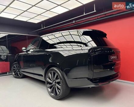 Ленд Ровер Рендж Ровер 2023 в Киеве на Automoto.ua Черный Ленд Ровер Рендж Ровер, объемом двигателя 4.4 л и пробегом 33 тыс. км за 278800 $, фото 19 на Automoto.ua