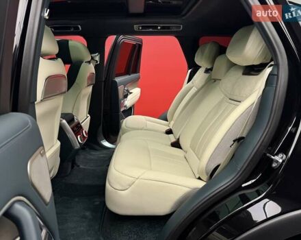 Ленд Ровер Рендж Ровер 2023 в Киеве на Automoto.ua Черный Ленд Ровер Рендж Ровер, объемом двигателя 4.4 л и пробегом 33 тыс. км за 278800 $, фото 39 на Automoto.ua