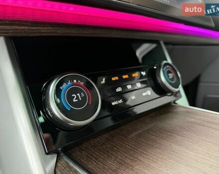 Черный Ленд Ровер Рендж Ровер, объемом двигателя 4.39 л и пробегом 46 тыс. км за 174000 $, фото 49 на Automoto.ua