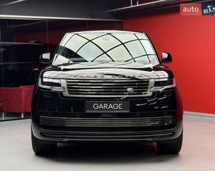 Ленд Ровер Рендж Ровер 2023 в Киеве на Automoto.ua Черный Ленд Ровер Рендж Ровер, объемом двигателя 4.4 л и пробегом 33 тыс. км за 278800 $, фото 1 на Automoto.ua