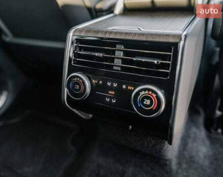 Черный Ленд Ровер Рендж Ровер, объемом двигателя 3 л и пробегом 24 тыс. км за 197000 $, фото 13 на Automoto.ua