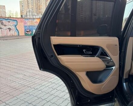 Чорний Ленд Ровер Рендж Ровер, об'ємом двигуна 3 л та пробігом 40 тис. км за 173000 $, фото 3 на Automoto.ua