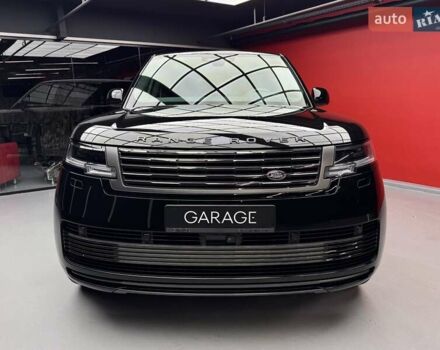 Ленд Ровер Рендж Ровер 2023 в Киеве на Automoto.ua Черный Ленд Ровер Рендж Ровер, объемом двигателя 4.4 л и пробегом 33 тыс. км за 278800 $, фото 2 на Automoto.ua