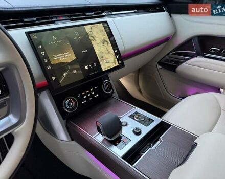 Черный Ленд Ровер Рендж Ровер, объемом двигателя 4.39 л и пробегом 20 тыс. км за 200000 $, фото 12 на Automoto.ua