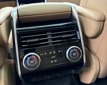 Чорний Ленд Ровер Рендж Ровер, об'ємом двигуна 3 л та пробігом 40 тис. км за 177111 $, фото 51 на Automoto.ua