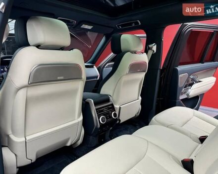 Чорний Ленд Ровер Рендж Ровер, об'ємом двигуна 4.4 л та пробігом 34 тис. км за 268000 $, фото 44 на Automoto.ua