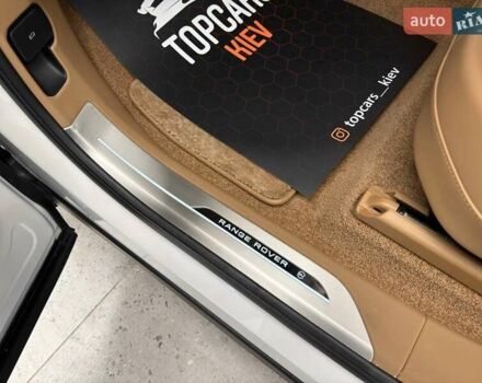 Черный Ленд Ровер Рендж Ровер, объемом двигателя 3 л и пробегом 32 тыс. км за 255000 $, фото 39 на Automoto.ua