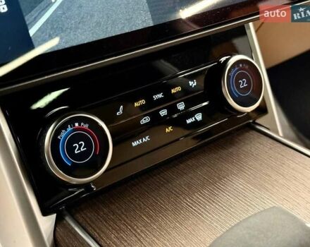 Ленд Ровер Рендж Ровер 2023 в Киеве на Automoto.ua Черный Ленд Ровер Рендж Ровер, объемом двигателя 3 л и пробегом 29 тыс. км за 187800 $, фото 27 на Automoto.ua