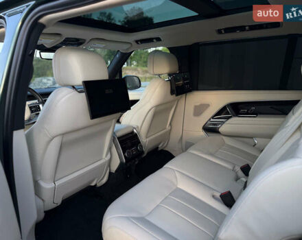 Чорний Ленд Ровер Рендж Ровер, об'ємом двигуна 4.4 л та пробігом 25 тис. км за 160000 $, фото 6 на Automoto.ua