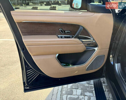 Чорний Ленд Ровер Рендж Ровер, об'ємом двигуна 4.39 л та пробігом 69 тис. км за 170000 $, фото 18 на Automoto.ua