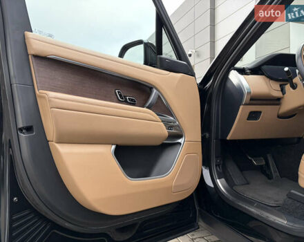 Чорний Ленд Ровер Рендж Ровер, об'ємом двигуна 3 л та пробігом 84 тис. км за 154900 $, фото 48 на Automoto.ua