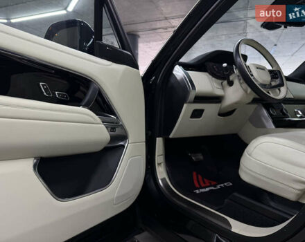 Черный Ленд Ровер Рендж Ровер, объемом двигателя 3 л и пробегом 64 тыс. км за 165000 $, фото 18 на Automoto.ua