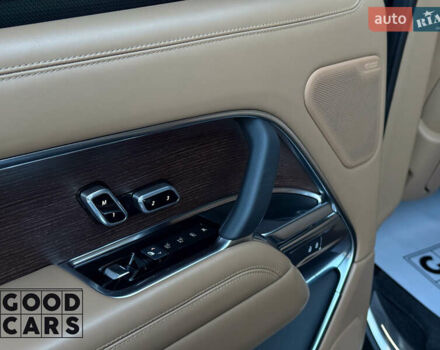 Чорний Ленд Ровер Рендж Ровер, об'ємом двигуна 3 л та пробігом 96 тис. км за 165000 $, фото 26 на Automoto.ua