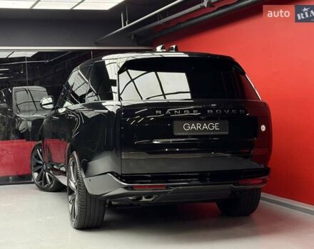 Ленд Ровер Рендж Ровер 2023 в Киеве на Automoto.ua Черный Ленд Ровер Рендж Ровер, объемом двигателя 4.4 л и пробегом 33 тыс. км за 278800 $, фото 20 на Automoto.ua