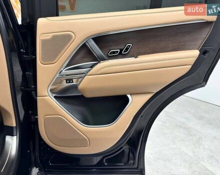 Ленд Ровер Рендж Ровер 2023 в Киеве на Automoto.ua Черный Ленд Ровер Рендж Ровер, объемом двигателя 3 л и пробегом 29 тыс. км за 187800 $, фото 51 на Automoto.ua