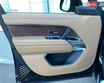 Черный Ленд Ровер Рендж Ровер, объемом двигателя 4.39 л и пробегом 97 тыс. км за 175000 $, фото 10 на Automoto.ua