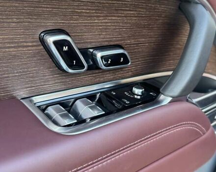 Чорний Ленд Ровер Рендж Ровер, об'ємом двигуна 3 л та пробігом 37 тис. км за 147000 $, фото 32 на Automoto.ua