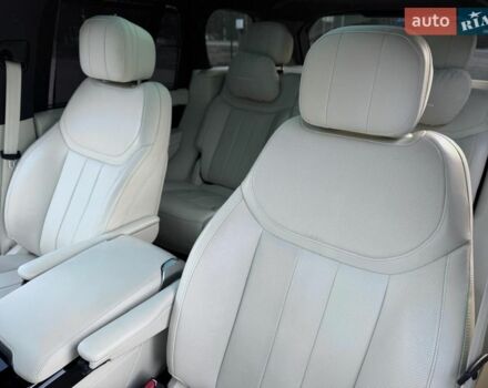 Чорний Ленд Ровер Рендж Ровер, об'ємом двигуна 3 л та пробігом 9 тис. км за 179900 $, фото 51 на Automoto.ua