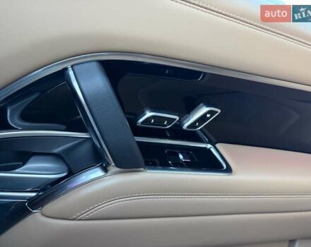 Чорний Ленд Ровер Рендж Ровер, об'ємом двигуна 3 л та пробігом 40 тис. км за 177333 $, фото 24 на Automoto.ua