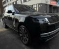 Ленд Ровер Рендж Ровер 2023 в Киеве на Automoto.ua Черный Ленд Ровер Рендж Ровер, объемом двигателя 4.39 л и пробегом 19 тыс. км за 221000 $, фото 35 на Automoto.ua