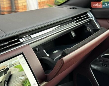 Чорний Ленд Ровер Рендж Ровер, об'ємом двигуна 4.39 л та пробігом 57 тис. км за 176000 $, фото 29 на Automoto.ua