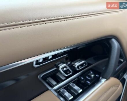 Чорний Ленд Ровер Рендж Ровер, об'ємом двигуна 3 л та пробігом 40 тис. км за 174444 $, фото 41 на Automoto.ua