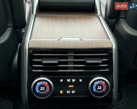 Черный Ленд Ровер Рендж Ровер, объемом двигателя 4.39 л и пробегом 49 тыс. км за 187000 $, фото 17 на Automoto.ua