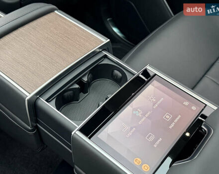 Черный Ленд Ровер Рендж Ровер, объемом двигателя 4.39 л и пробегом 49 тыс. км за 187000 $, фото 18 на Automoto.ua