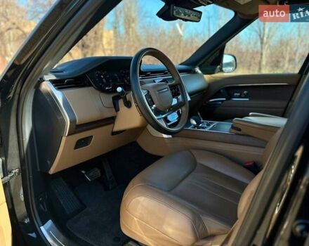 Чорний Ленд Ровер Рендж Ровер, об'ємом двигуна 4.39 л та пробігом 64 тис. км за 179900 $, фото 30 на Automoto.ua