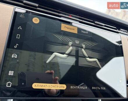 Чорний Ленд Ровер Рендж Ровер, об'ємом двигуна 3 л та пробігом 40 тис. км за 177111 $, фото 62 на Automoto.ua