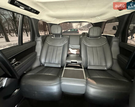 Чорний Ленд Ровер Рендж Ровер, об'ємом двигуна 4.39 л та пробігом 18 тис. км за 195000 $, фото 8 на Automoto.ua