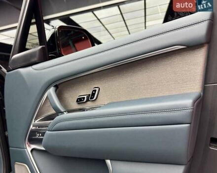 Ленд Ровер Рендж Ровер 2023 в Киеве на Automoto.ua Черный Ленд Ровер Рендж Ровер, объемом двигателя 4.4 л и пробегом 33 тыс. км за 278800 $, фото 55 на Automoto.ua